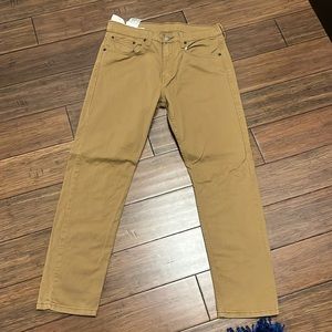 Levi’s 502 khakis size 32/30